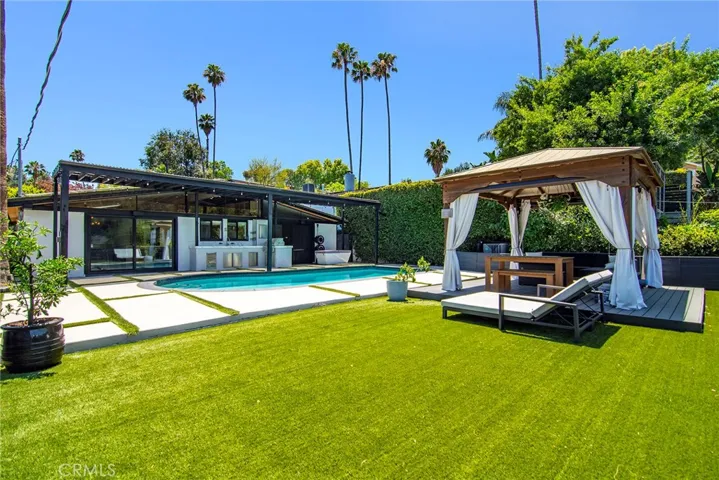 22253 Flanco Road, Woodland Hills, California 91364