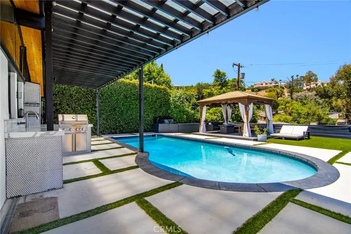 22253 Flanco Road, Woodland Hills, California 91364