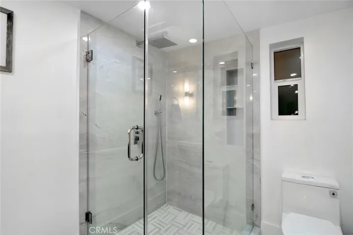 22253 Flanco Road, Woodland Hills, California 91364
