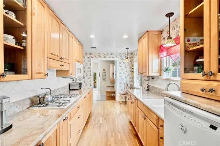21310 Ladeene Avenue, Torrance, California 90503
