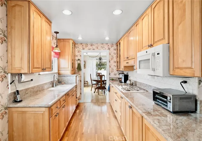 21310 Ladeene Avenue, Torrance, California 90503
