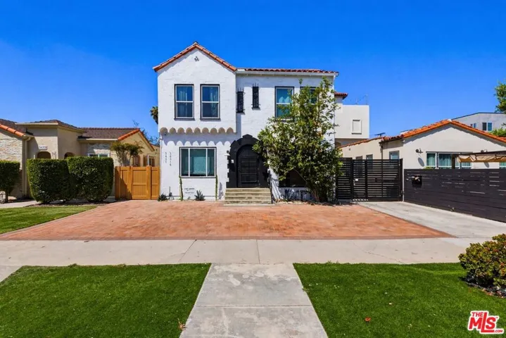 3429 Edgehill Drive 1, Los Angeles, California 90018