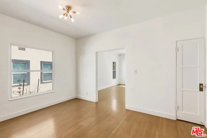 3429 Edgehill Drive 1, Los Angeles, California 90018