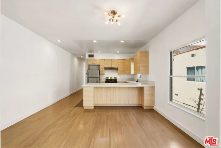 3429 Edgehill Drive 1, Los Angeles, California 90018