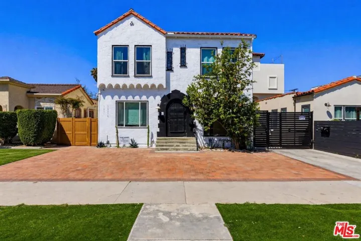 3429 Edgehill Drive 1, Los Angeles, California 90018