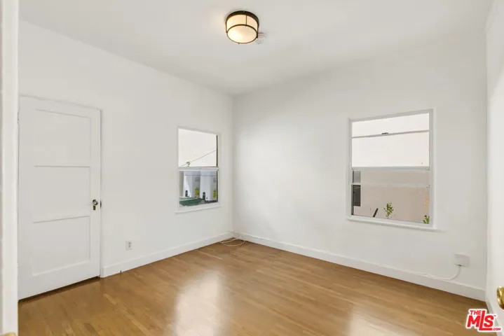 3429 Edgehill Drive 1, Los Angeles, California 90018