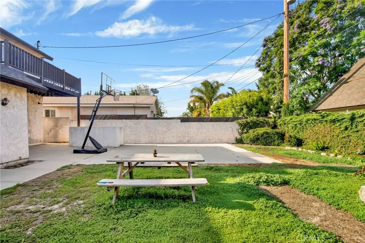1432 N Catalina Street, Burbank, California 91505