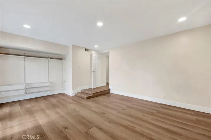 1432 N Catalina Street, Burbank, California 91505
