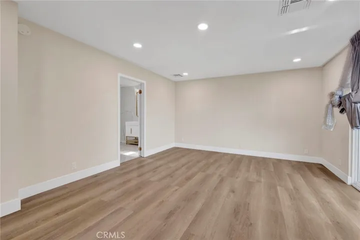 1432 N Catalina Street, Burbank, California 91505