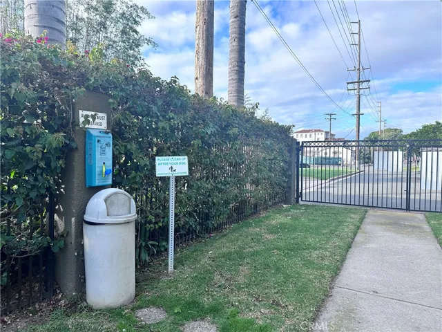 310 Lake St 105, Huntington Beach, California 92648