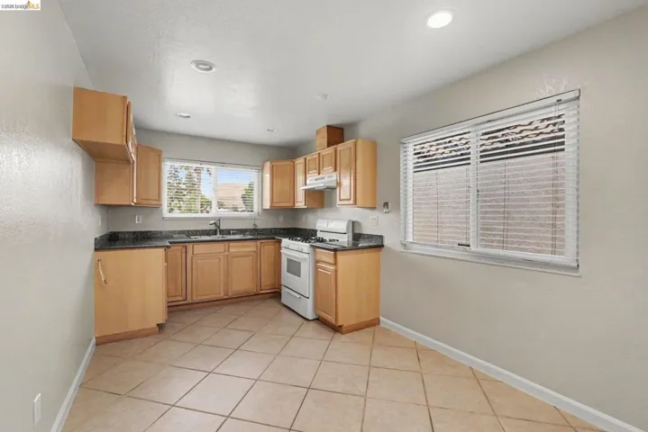 2416 Redwood Dr, Antioch, California 94509