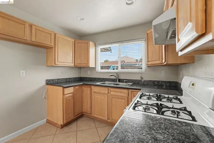 2416 Redwood Dr, Antioch, California 94509