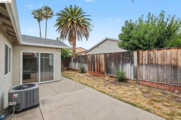 2416 Redwood Dr, Antioch, California 94509