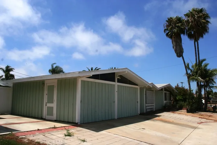 703 Center, Costa Mesa, California 92627