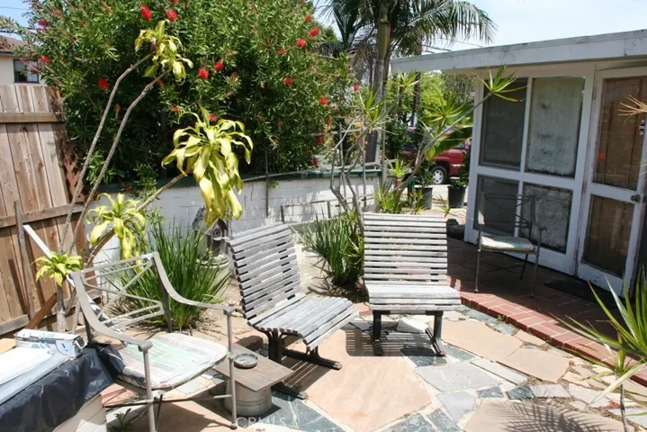 703 Center, Costa Mesa, California 92627
