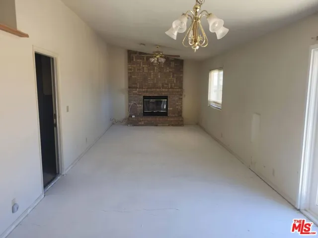 9012 Columbine Avenue, California City, California 93505