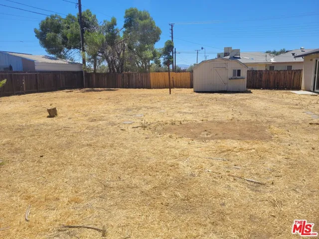 9012 Columbine Avenue, California City, California 93505