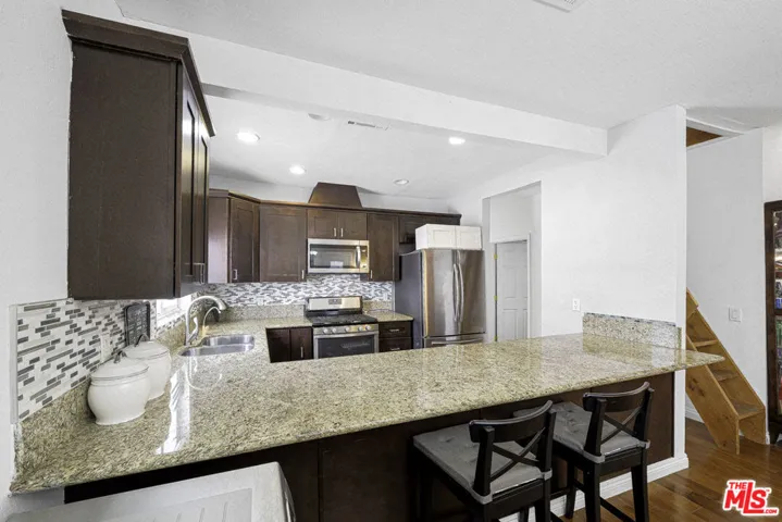 416 N Serrano Avenue, Los Angeles, California 90004