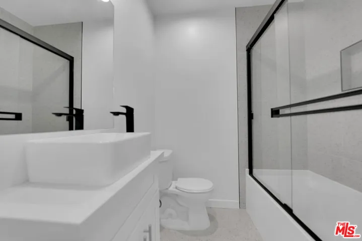 1264 9th Street G, Santa Monica, California 90401