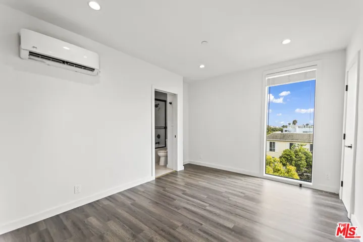 1264 9th Street G, Santa Monica, California 90401