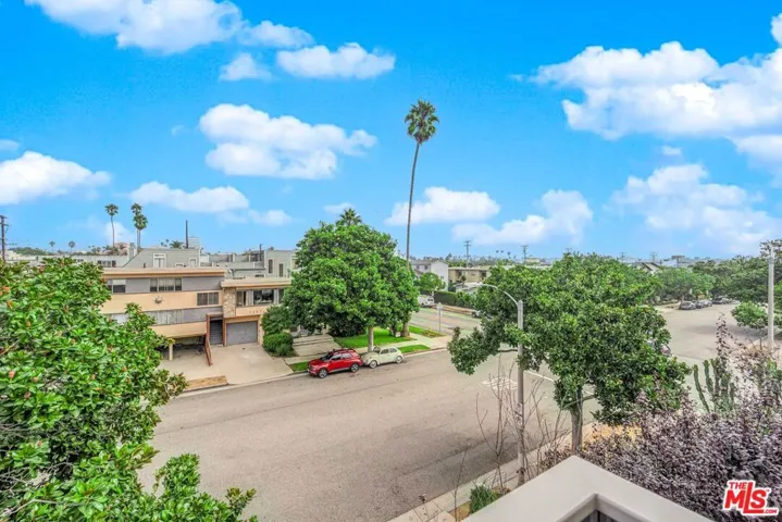 1264 9th Street G, Santa Monica, California 90401