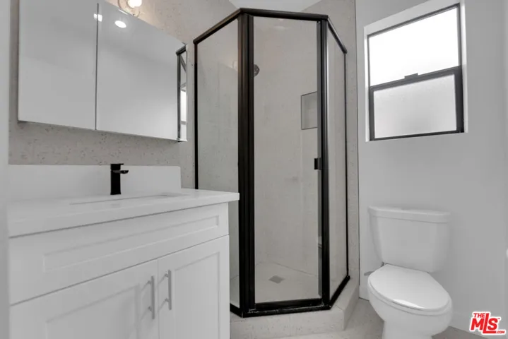 1264 9th Street G, Santa Monica, California 90401