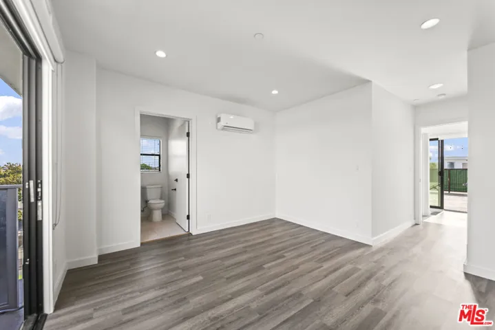 1264 9th Street G, Santa Monica, California 90401