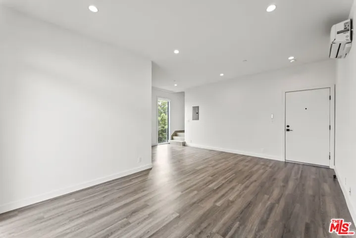 1264 9th Street G, Santa Monica, California 90401
