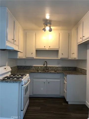 312 10th Street E, Huntington Beach, California 92648