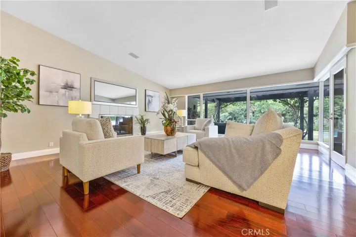 1439 Wembley Road, San Marino, California 91108