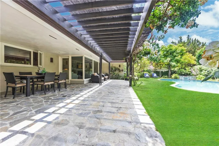 1439 Wembley Road, San Marino, California 91108