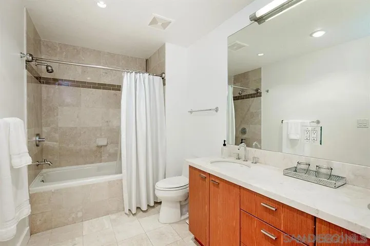 1205 Pacific Hwy 2904, San Diego, California 92101