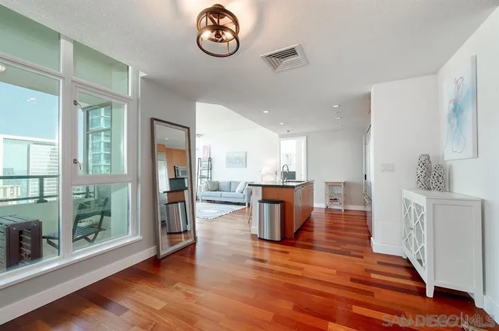 1205 Pacific Hwy 2904, San Diego, California 92101