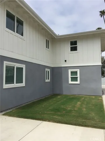 1505 Palm Avenue B, Huntington Beach, California 92648