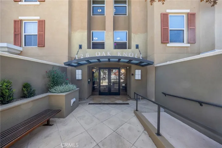 128 N Oak Knoll 111, Pasadena, California 91101