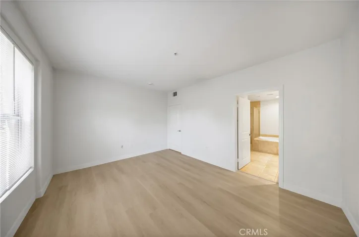 128 N Oak Knoll 111, Pasadena, California 91101