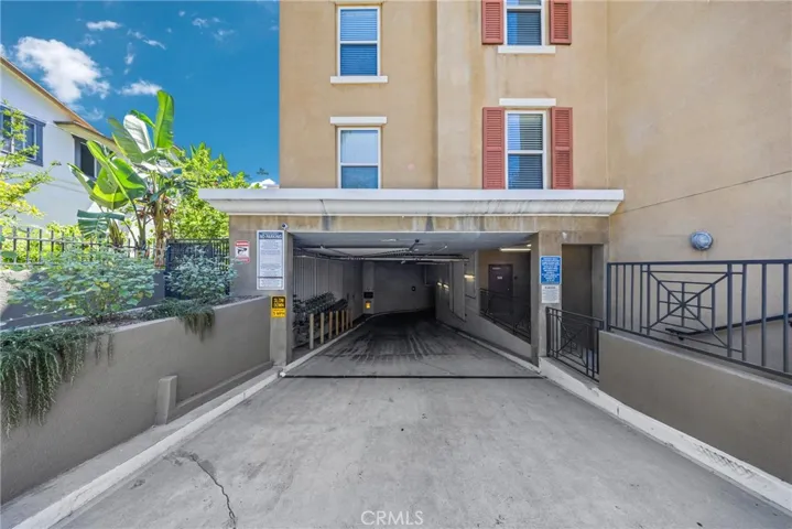 128 N Oak Knoll 111, Pasadena, California 91101
