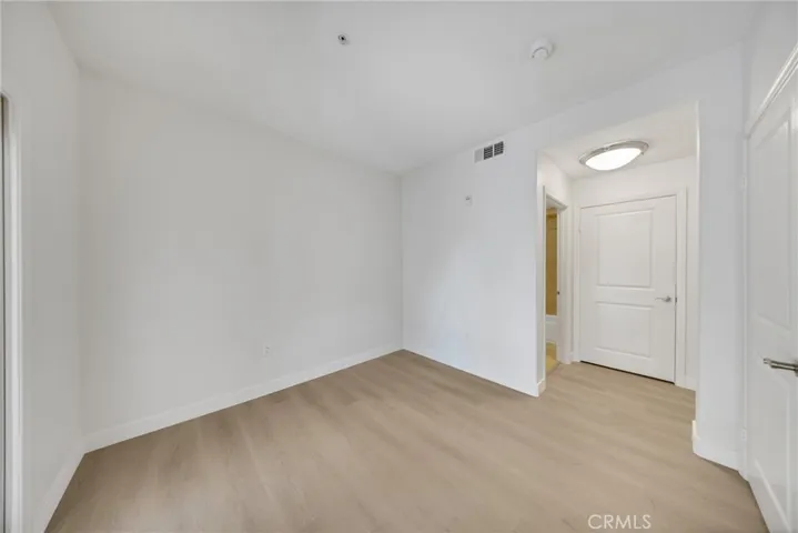 128 N Oak Knoll 111, Pasadena, California 91101
