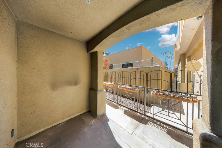 128 N Oak Knoll 111, Pasadena, California 91101