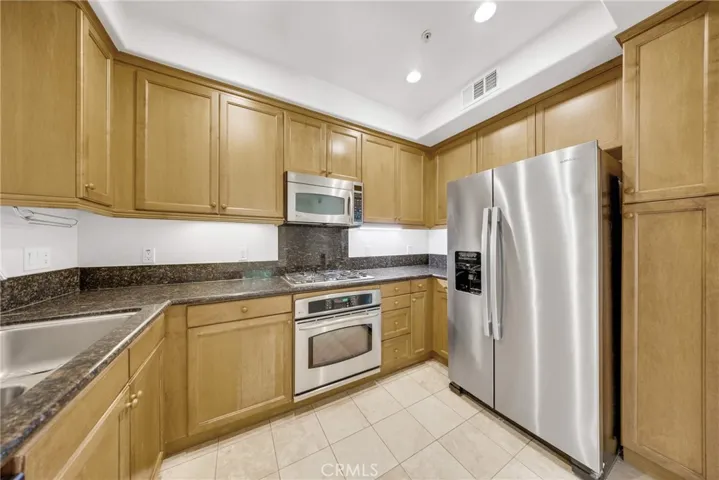 128 N Oak Knoll 111, Pasadena, California 91101