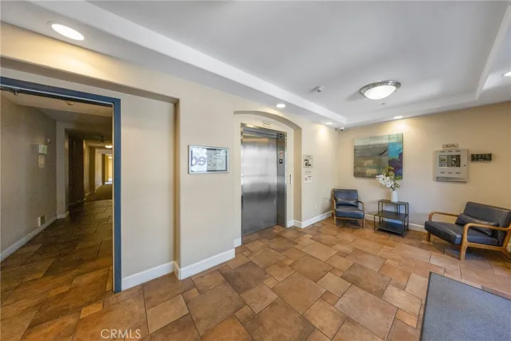 128 N Oak Knoll 111, Pasadena, California 91101