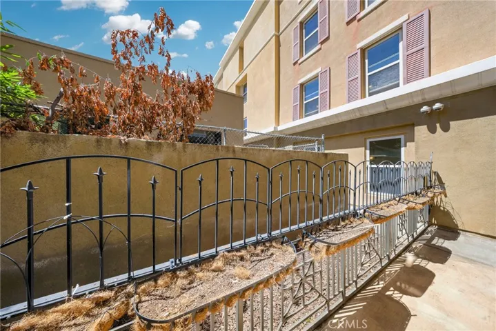 128 N Oak Knoll 111, Pasadena, California 91101