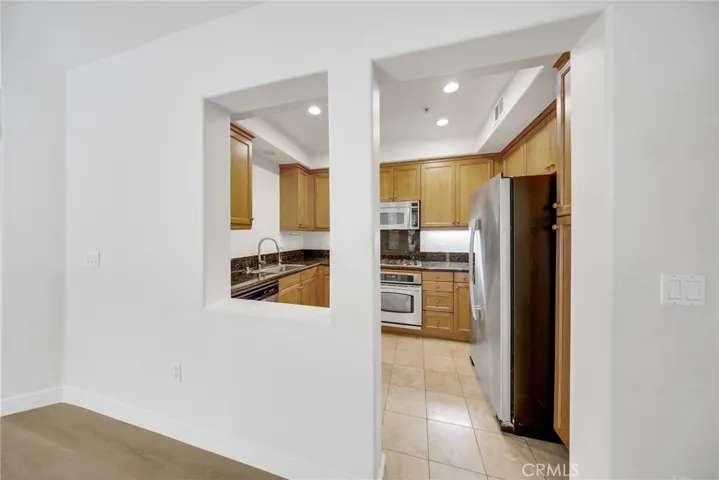128 N Oak Knoll 111, Pasadena, California 91101