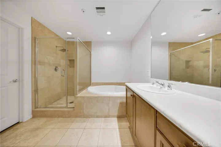 128 N Oak Knoll 111, Pasadena, California 91101