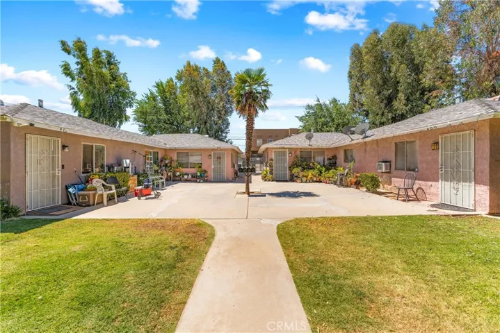 406 408 E Avenue Q7, Palmdale, California 93550