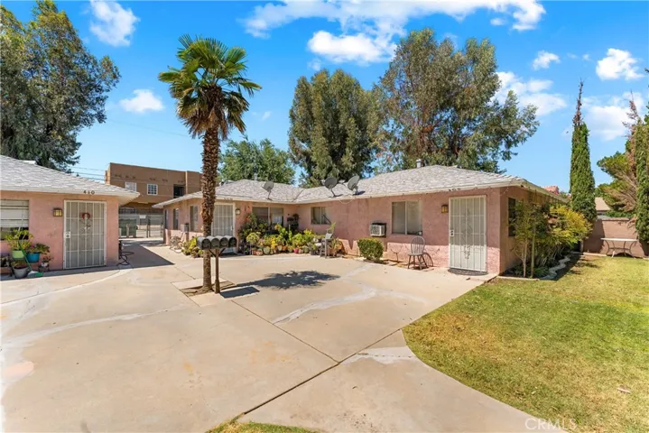 406 408 E Avenue Q7, Palmdale, California 93550
