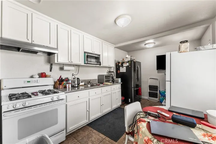 406 408 E Avenue Q7, Palmdale, California 93550