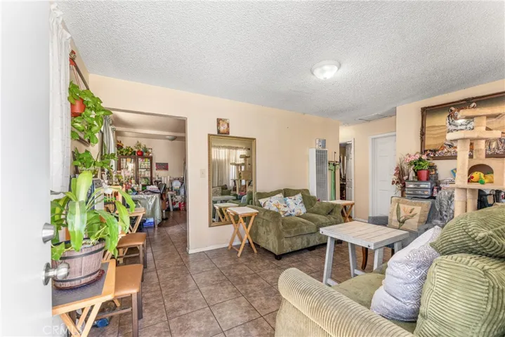 406 408 E Avenue Q7, Palmdale, California 93550