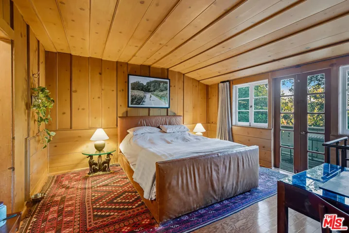 2049 Oakstone Way, Los Angeles, California 90046