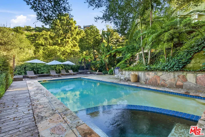2049 Oakstone Way, Los Angeles, California 90046